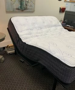 Ashley Furniture Special Edition Plush Queen Hybrid Mattress